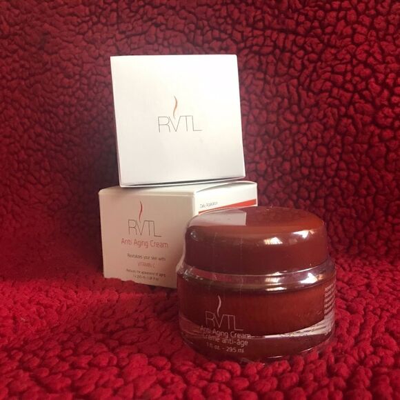 Anti Aging Cream by RVTL - Picture 1 of 5